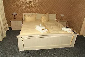 Gasthof Waldhaus Obergrasmuhle 2*